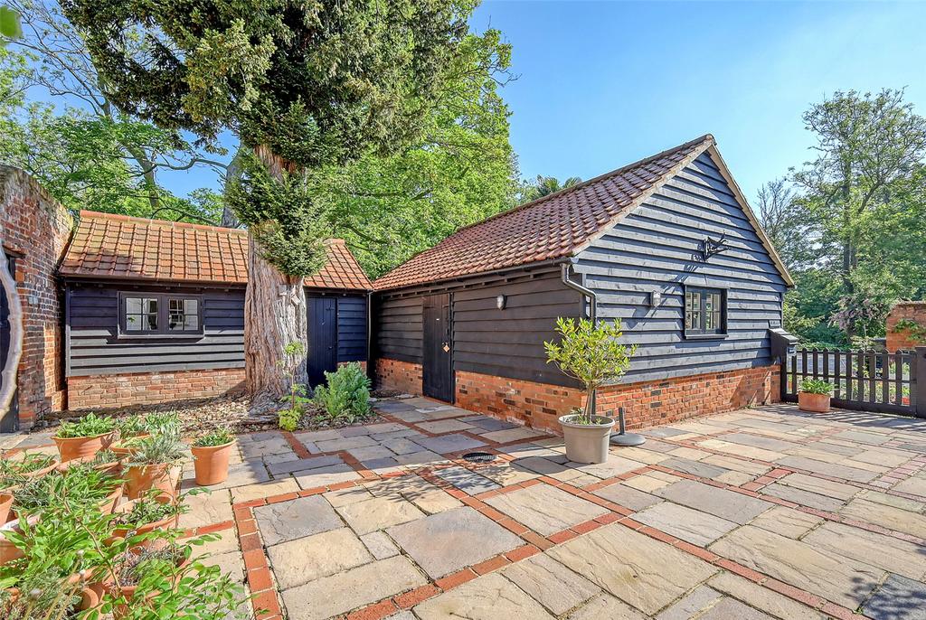 Outbuilding