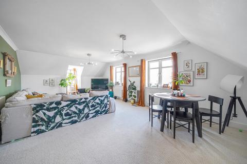 undefined, Overton Court, Tongham, Farnham, Surrey, GU10