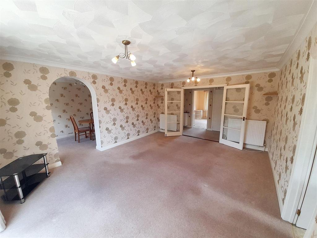 Living room 1 new.jpg
