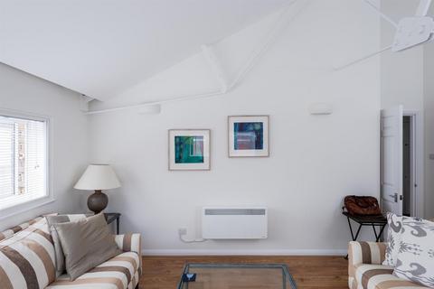 1 bedroom apartment to rent, Priory House, London EC4V