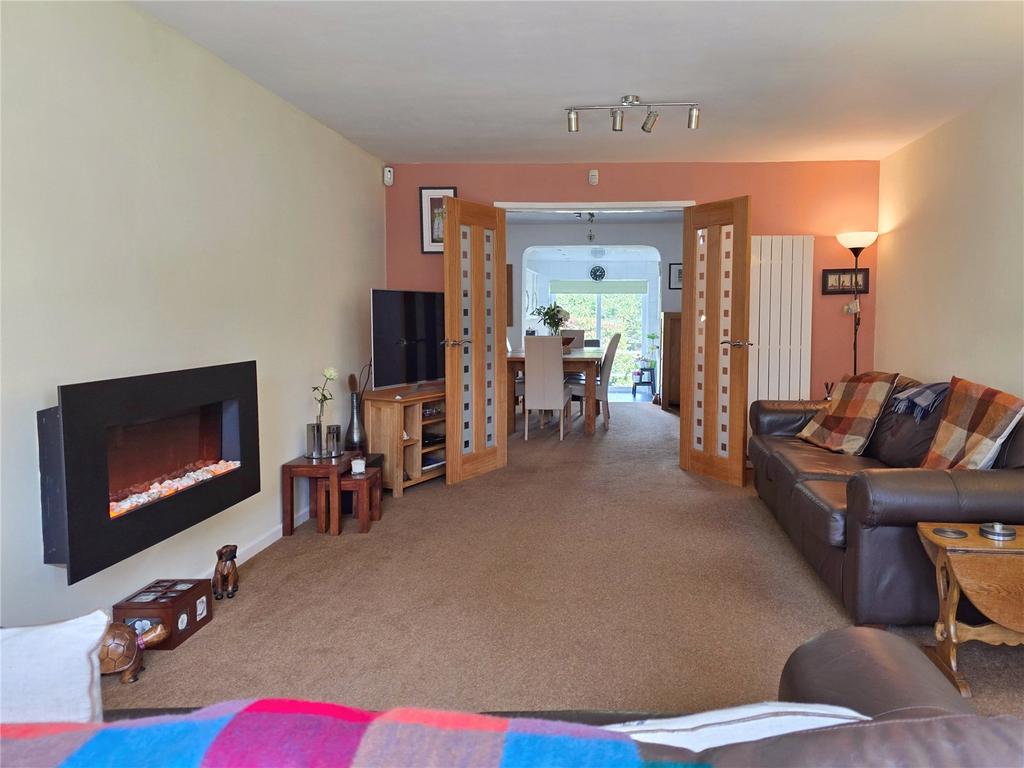 Lounge To Dining Rm