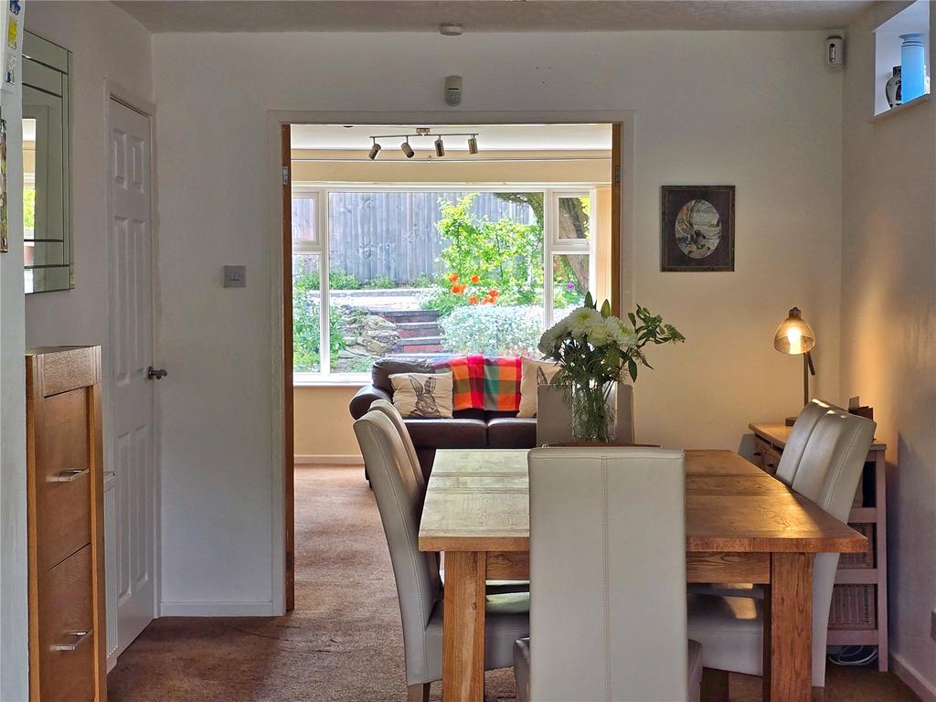 Dining Rm To Lounge