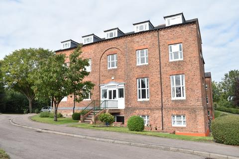 2 bedroom ground floor flat for sale, Webber House, Tewkesbury GL20