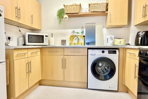 2 bedroom ground floor flat for sale, Webber House, Tewkesbury GL20