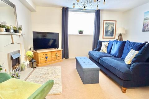 2 bedroom ground floor flat for sale, Webber House, Tewkesbury GL20