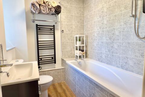 2 bedroom ground floor flat for sale, Webber House, Tewkesbury GL20