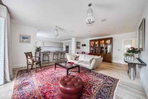3 bedroom flat for sale, Sovereign Place, Sapphire House, TN4