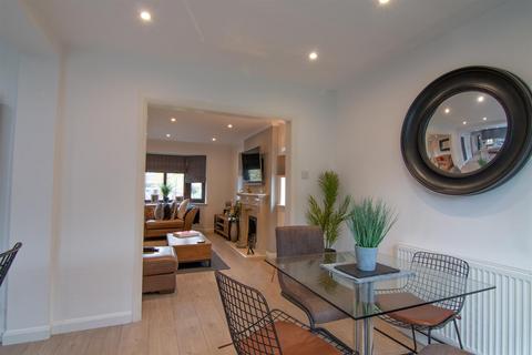 24 Hardy Close, Cheadle, Stoke-on-trent, ST10 1XQ