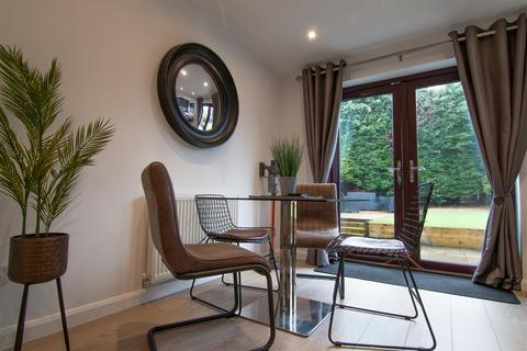 24 Hardy Close, Cheadle, Stoke-on-trent, ST10 1XQ