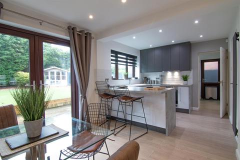 24 Hardy Close, Cheadle, Stoke-on-trent, ST10 1XQ