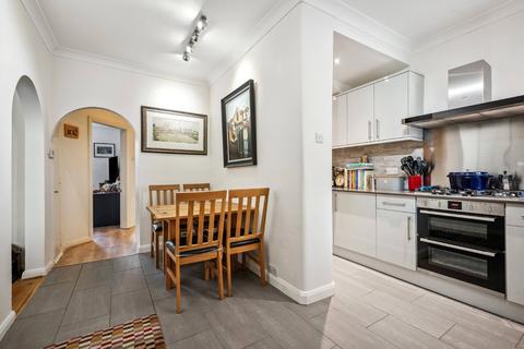 2 bedroom maisonette for sale, Kemplay Road, London