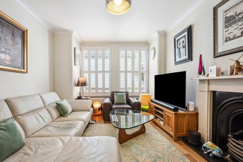 2 bedroom maisonette for sale, Kemplay Road, London