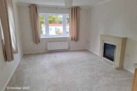 1 bedroom detached house to rent, Baddesley Road, Nr Romsey, SO52