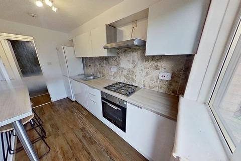2 bedroom end of terrace house to rent, Hardgate Gardens, Shieldhall, GLASGOW, G51