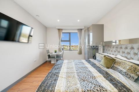 Studio to rent, Ilford IG1