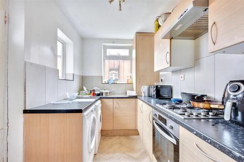 23 Alberta Terrace, Nottingham, NG7 6JA