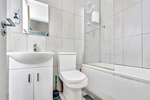 23 Alberta Terrace, Nottingham, NG7 6JA