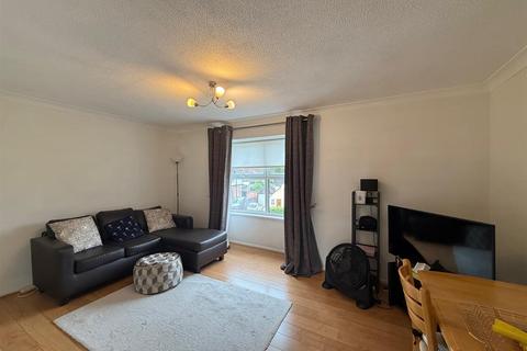 2 bedroom apartment for sale, Rayleigh Road, Hutton, Brentwood