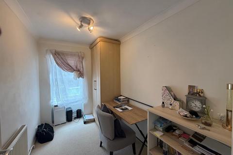 2 bedroom apartment for sale, Rayleigh Road, Hutton, Brentwood