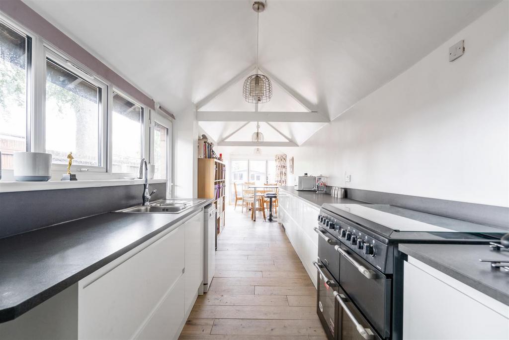 86 Douglas Road 17.jpg