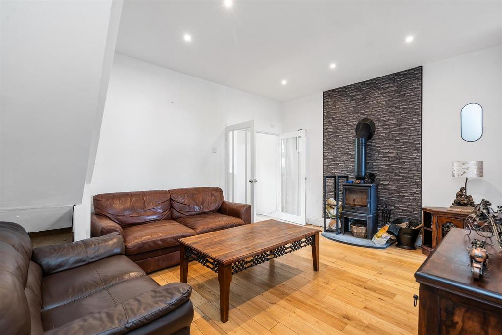 86 Douglas Road 14.jpg