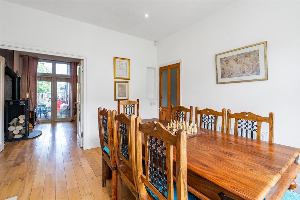 86 Douglas Road 11.jpg