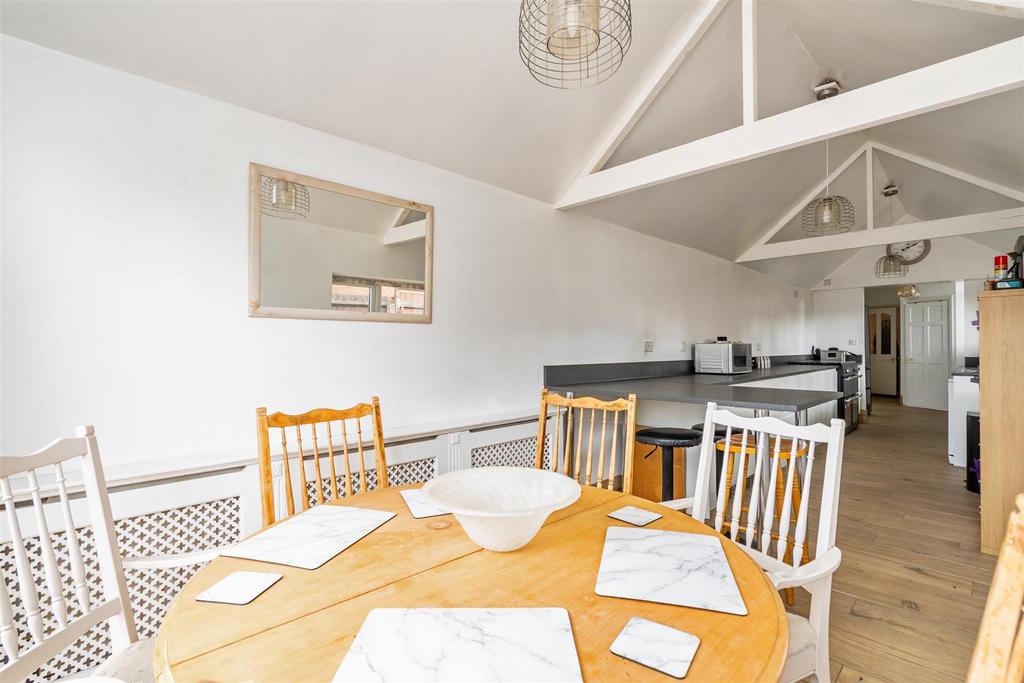 86 Douglas Road 20.jpg