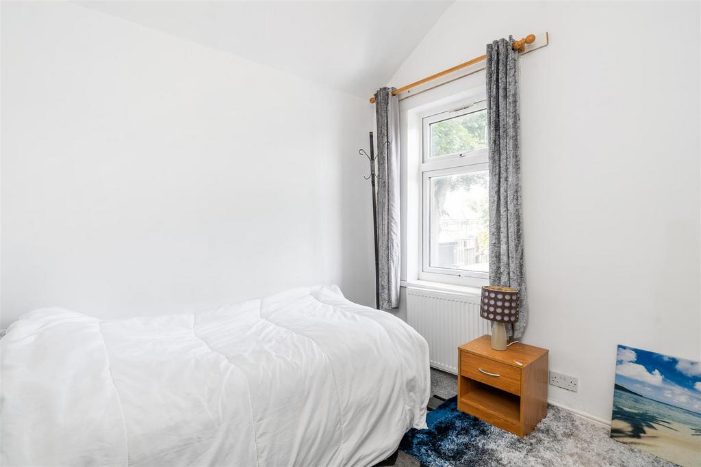 86 Douglas Road 3.jpg