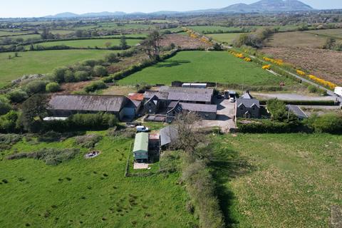 undefined, Lot 1 - Bryn Hyfryd, Chwilog Yard & Buildings