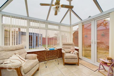 17 Harvest Way, Harleston, IP20 9GE