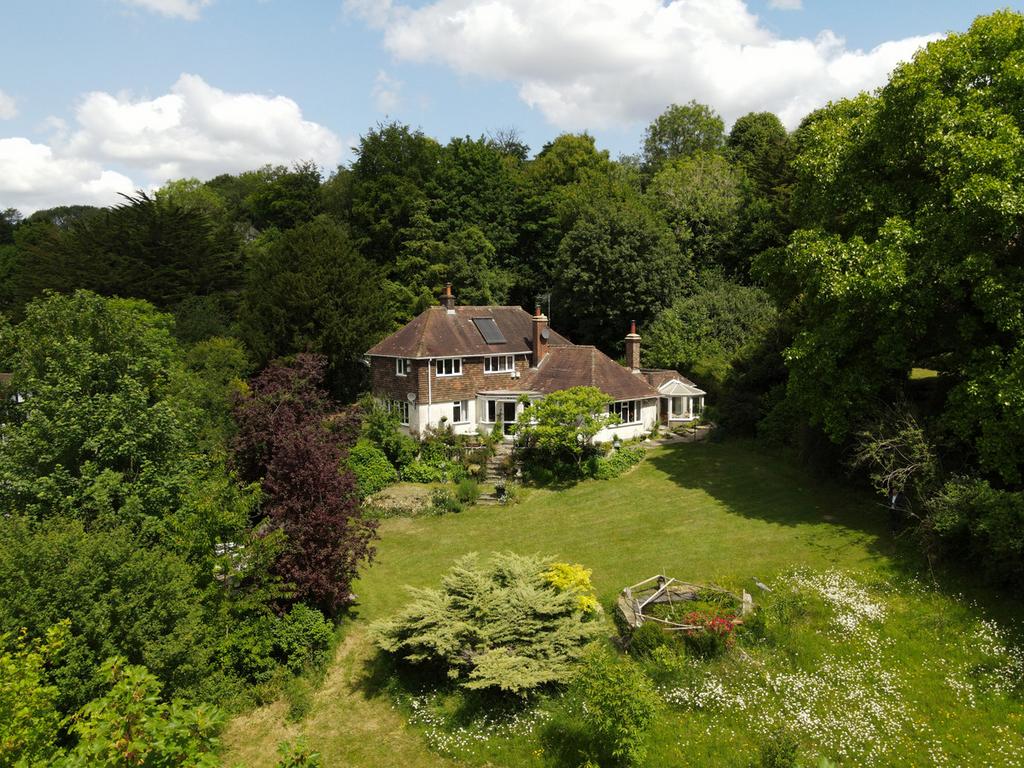Merstham House Shepherds Hill, Merstham, RH1 4 bed detached house for sale - £800,000