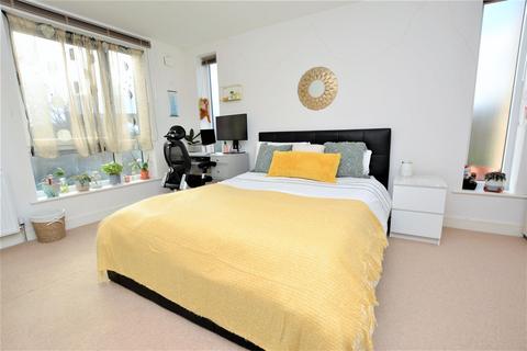 Flat 2, 101 Christchurch Road, London, SW19 2FE