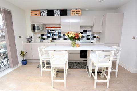 Flat 2, 101 Christchurch Road, London, SW19 2FE
