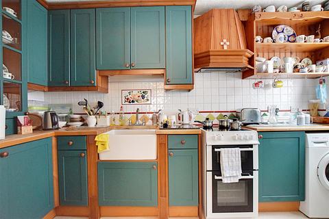 2 bedroom flat for sale, De La Warr Road, Bexhill-On-Sea