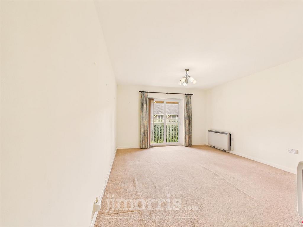 CAM02878 G0-PR0079-STILL014.jpg