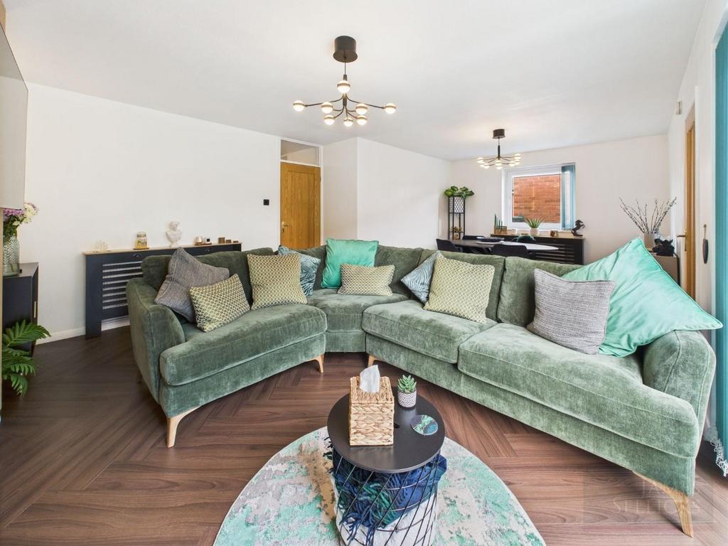 Sitting/Dining Room