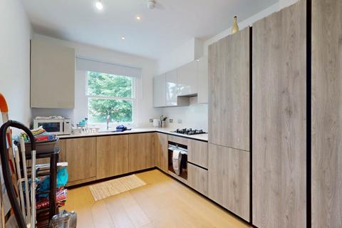 2 bedroom flat to rent, Eardley Crescent SW5