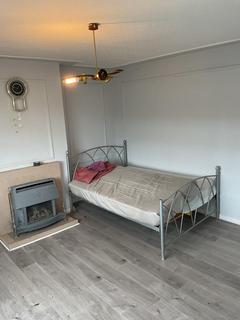 3 bedroom terraced house to rent, Suffolk Court, Suffolk Road, Ilford, IG3