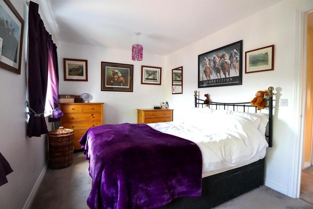 Bedroom 2 (2).jpg