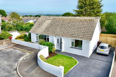 6 Beacon Close, St Austell, PL25 3DU