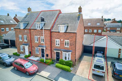 3 bedroom terraced house for sale, Polwell Road, Leicester LE8