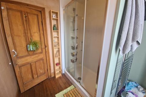 3 bedroom house to rent, Elizabeth Street, Leeds LS6