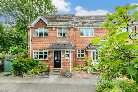 15 Lowry Close, Erith, DA8 1PN