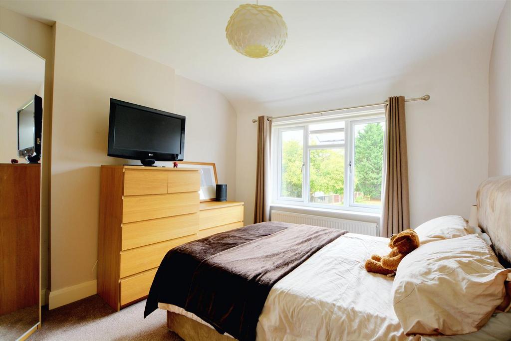 Bedroom 1 1.jpeg