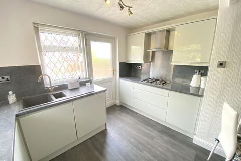 2 bedroom semi-detached bungalow for sale, Sheepfoot Lane, Boundary Park, Oldham, OL1 2PD