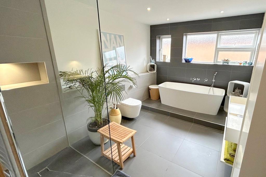 Bathroom/Wc