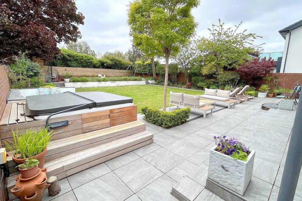 Rear Garden (2)