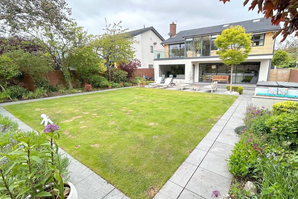Rear Garden (3)