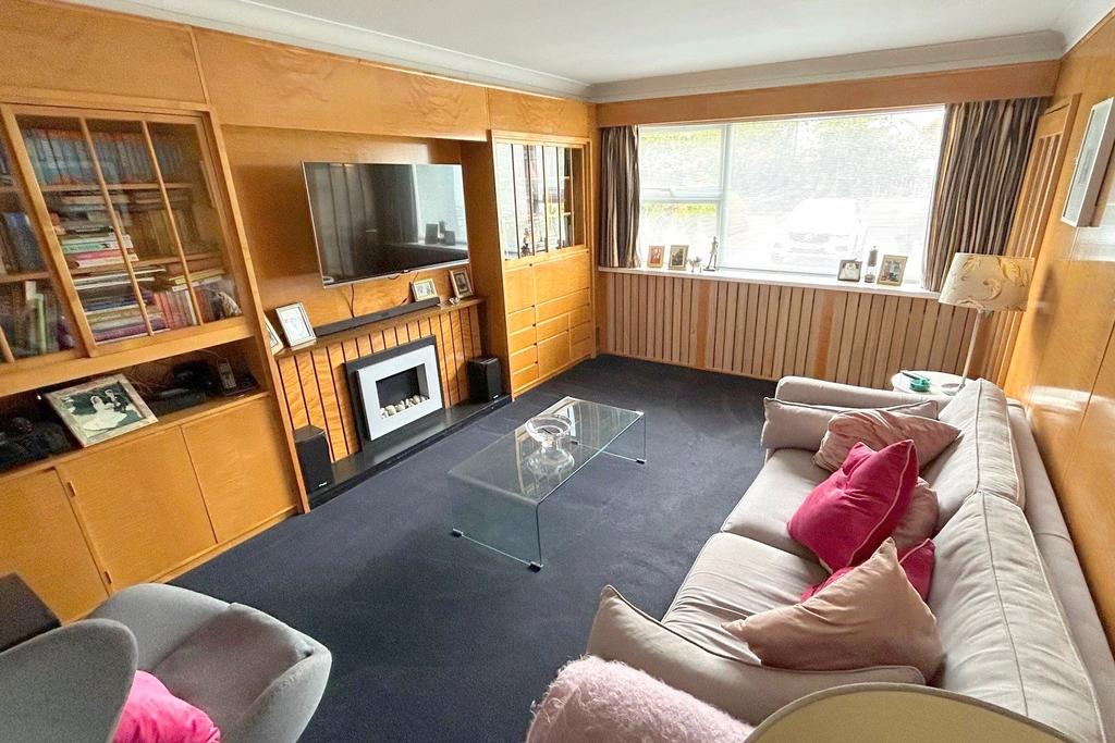 Front Lounge