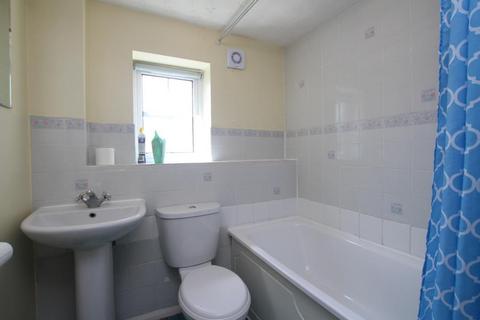 2 bedroom terraced house to rent, Ferndene, Bristol BS32